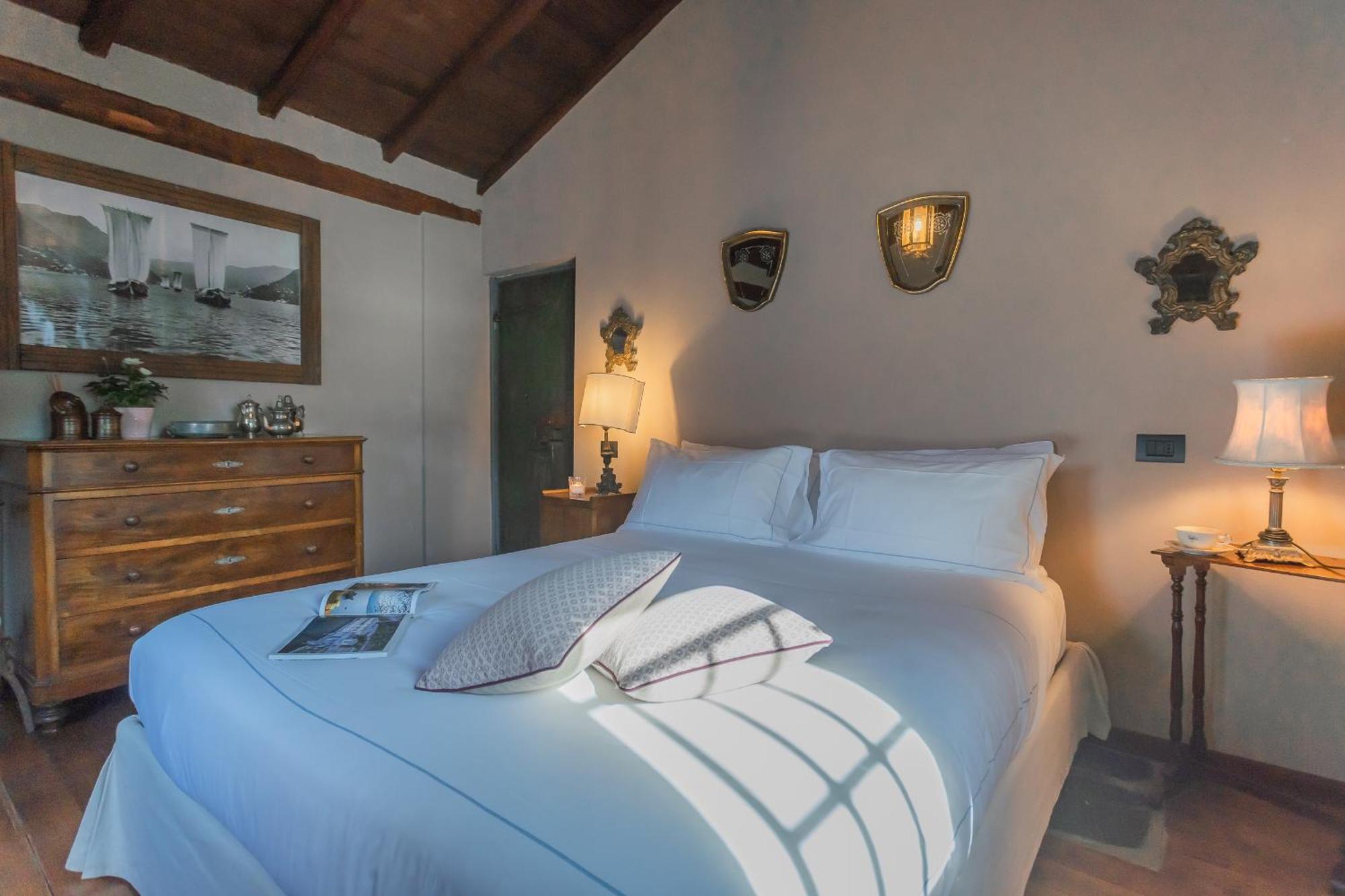 The Writer'S Nest Waterfront Villa By Rent All Como Faggeto Lario Buitenkant foto